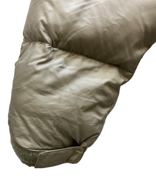 THE NORTH FACE（ザ ノース フェイス）THE NORTH FACE (ザ ノース フェイス) ダウンジャケット グレー×カーキ サイズ:Mの古着・服飾アイテム