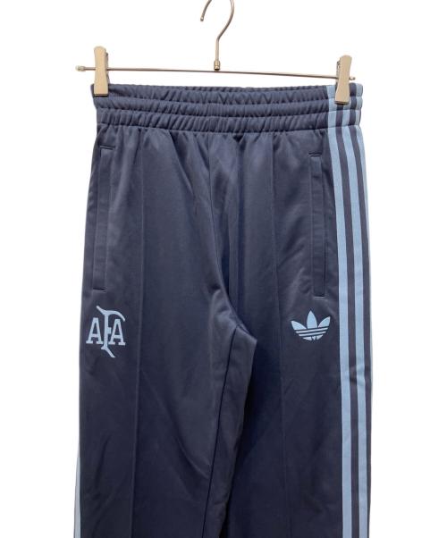 adidas（アディダス）adidas (アディダス) トラックパンツ ブルー サイズ:S 未使用品の古着・服飾アイテム