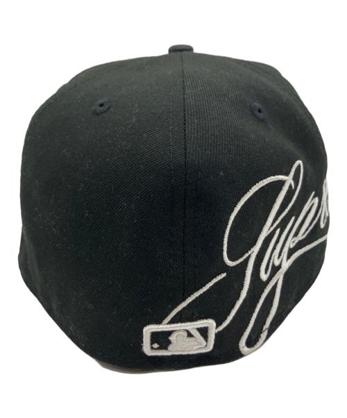 New Era（ニューエラ）New Era (ニューエラ) Supreme (シュプリーム) キャップ ブラックの古着・服飾アイテム