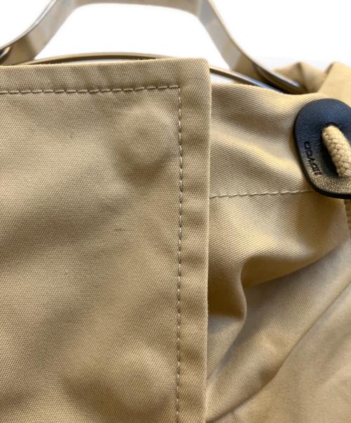 COACH（コーチ）COACH (コーチ) ユーティリティーフーデッドトレンチ ベージュ サイズ:SIZE XSの古着・服飾アイテム