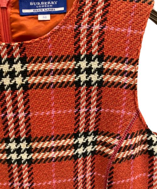 BURBERRY BLUE LABEL（バーバリーロンドンブルーレーベル）BURBERRY BLUE LABEL (バーバリーロンドンブルーレーベル) ノースリーブワンピース レッド サイズ:38の古着・服飾アイテム