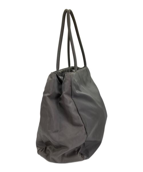 PRADA（プラダ）PRADA (プラダ) B3864 グレーの古着・服飾アイテム