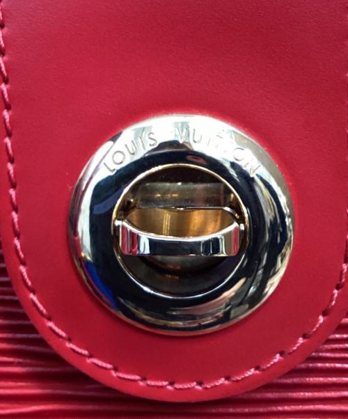 LOUIS VUITTON（ルイ ヴィトン）LOUIS VUITTON (ルイ ヴィトン) ショルダーバッグ レッドの古着・服飾アイテム