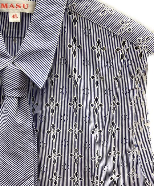 masu（エムエーエスユー）masu (エムエーエスユー) DIAMOND CUT SLEEVELESS SHIRT ブルー×ホワイト サイズ:48の古着・服飾アイテム