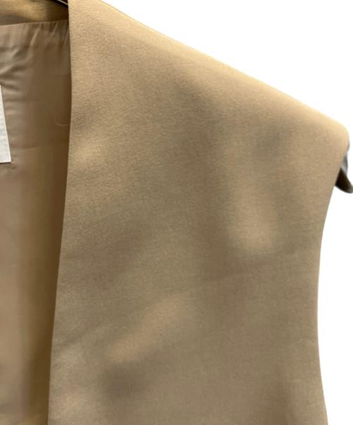 CAFUNE（カフネ）CAFUNE (カフネ) ノースリーブジャケット ベージュ サイズ:Мの古着・服飾アイテム