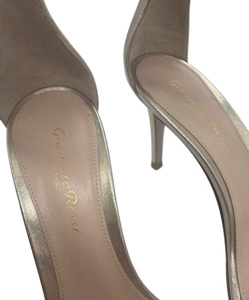 Gianvito Rossi（ジャンヴィト ロッシ）Gianvito Rossi (ジャンヴィト ロッシ) PORTOFINO105 ゴールド サイズ:23.5cmの古着・服飾アイテム