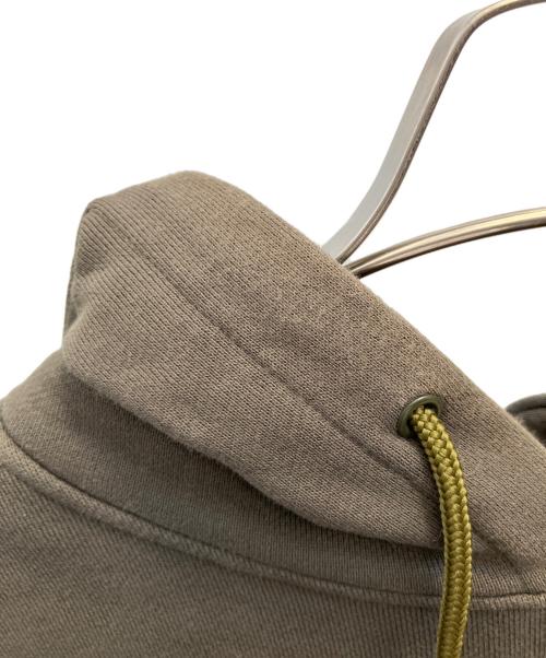 F.C.R.B.（エフシーレアルブリストル）F.C.R.B. (エフシーレアルブリストル) プルオーバーパーカー オリーブ サイズ:Ｓの古着・服飾アイテム