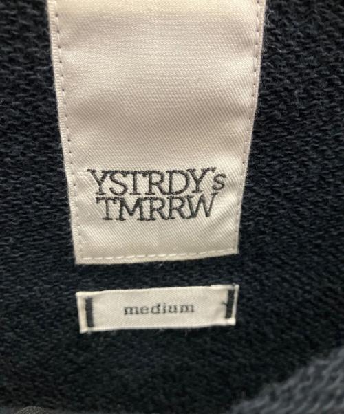 YSTRDY'S TMRRW（イエスタデイズトゥモロウ）YSTRDY'S TMRRW (イエスタデイズトゥモロウ) クルーネックスウェット ブラック サイズ:Мの古着・服飾アイテム