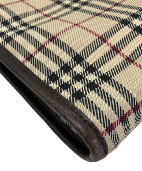 BURBERRY（バーバリー）BURBERRY (バーバリー) スクエアショルダーバッグ ベージュの古着・服飾アイテム