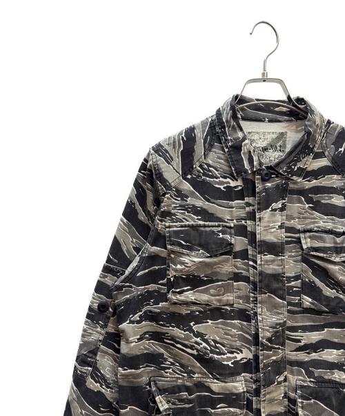 WTAPS（ダブルタップス）WTAPS (ダブルタップス) デニムジャケット ブラック×グレー サイズ:フリーの古着・服飾アイテム
