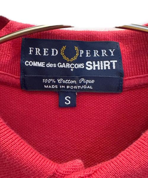 FRED PERRY（フレッドペリー）FRED PERRY (フレッドペリー) COMME des GARCONS SHIRT (コムデギャルソンシャツ) ポロシャツ レッド サイズ:Ｓの古着・服飾アイテム