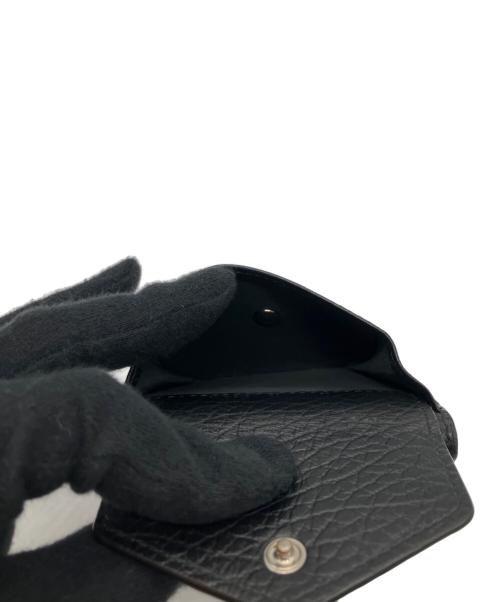 Maison Margiela（メゾンマルジェラ）Maison Margiela (メゾンマルジェラ)  4ステッチカーフ三つ折り財布 ブラックの古着・服飾アイテム