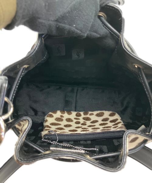 Yves Saint Laurent（イヴサンローラン）Yves Saint Laurent (イヴサンローラン) ハラコ　ショルダーバッグ ホワイト×ブラックの古着・服飾アイテム