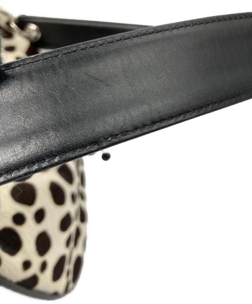 Yves Saint Laurent（イヴサンローラン）Yves Saint Laurent (イヴサンローラン) ハラコ　ショルダーバッグ ホワイト×ブラックの古着・服飾アイテム