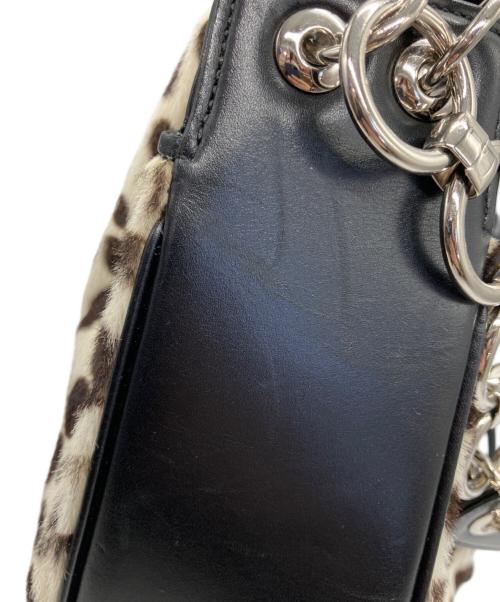 Yves Saint Laurent（イヴサンローラン）Yves Saint Laurent (イヴサンローラン) ハラコ　ショルダーバッグ ホワイト×ブラックの古着・服飾アイテム