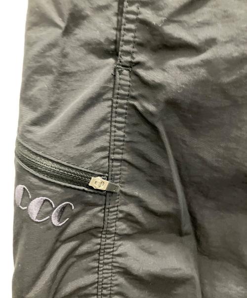 city country city（シティーカントリーシティー）city country city (シティーカントリーシティー) EMBROIDERED LOGO NYLON PANTS ブラック サイズ:Мの古着・服飾アイテム