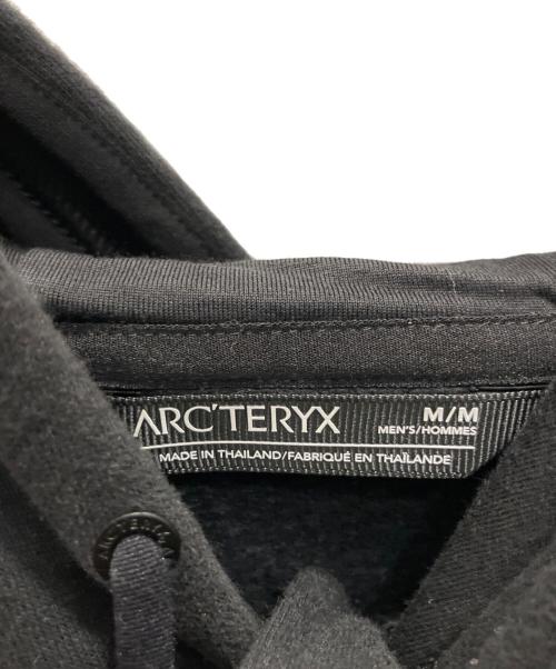 ARC'TERYX（アークテリクス）ARC'TERYX (アークテリクス) EMBLEM FLEECE HOODY ブラック サイズ:SIZE Mの古着・服飾アイテム