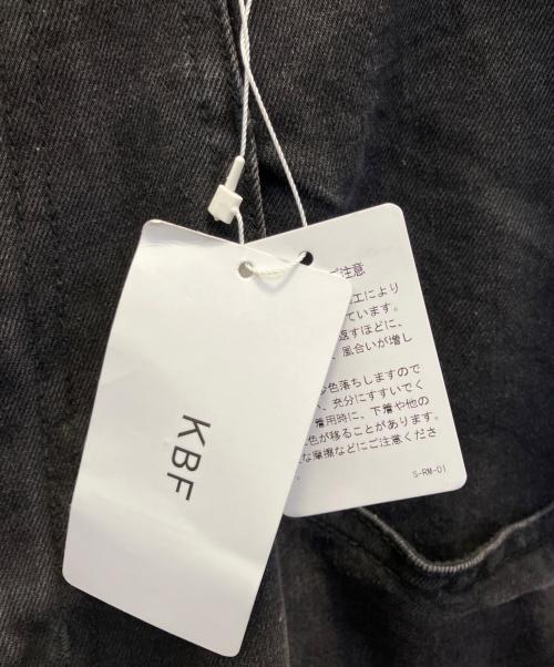KBF（ケービーエフ）KBF (ケービーエフ) BIGポケットデザインデニム グレー サイズ:SIZE 38 未使用品の古着・服飾アイテム