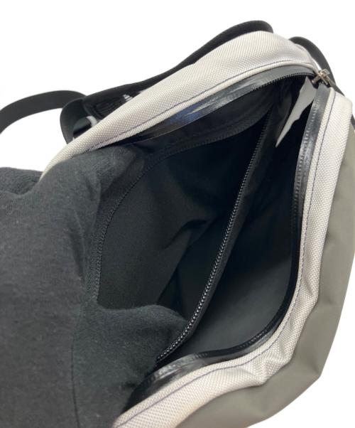ARC'TERYX（アークテリクス）ARC'TERYX (アークテリクス) ARRO WAIST PACK グレー×ホワイトの古着・服飾アイテム