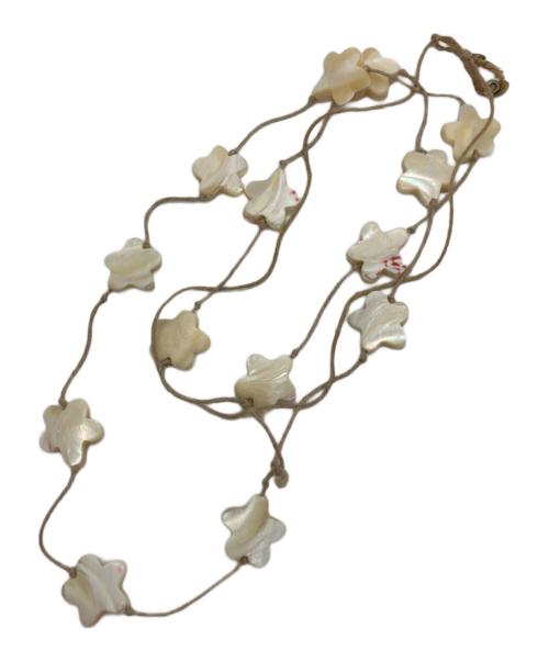 45R（フォーティファイブ・アール）45R (フォーティファイブ・アール) シェルフラワーネックレス ホワイトの古着・服飾アイテム