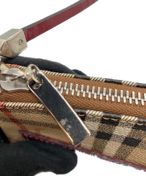 BURBERRY（バーバリー）BURBERRY (バーバリー) ノバチェックハンドポーチ ベージュの古着・服飾アイテム