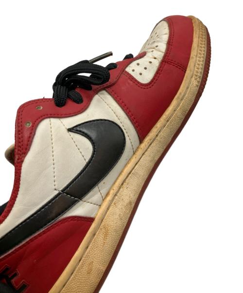 NIKE（ナイキ）NIKE (ナイキ) ローカットスニーカー レッド×ホワイト サイズ:26.5cmの古着・服飾アイテム