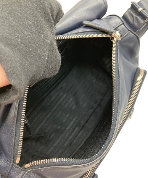 PRADA（プラダ）PRADA (プラダ) ダブルストラップ メッセンジャーバッグ ネイビーの古着・服飾アイテム