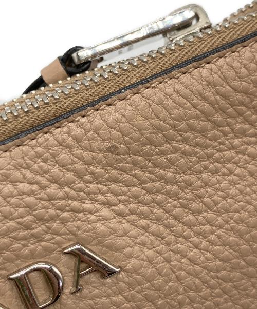 PRADA（プラダ）PRADA (プラダ) 1BH046 ショルダーバッグ ベージュの古着・服飾アイテム