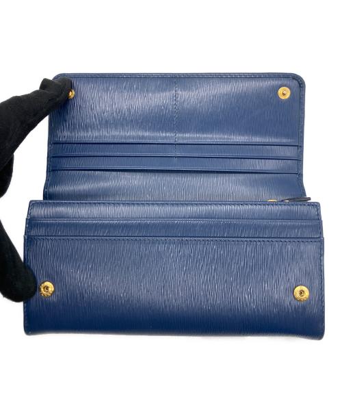 PRADA（プラダ）PRADA (プラダ) Wホック/カードケース付きレザー長財布 ブルーの古着・服飾アイテム