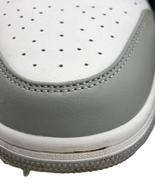 NIKE（ナイキ）NIKE (ナイキ) Air Jordan 1 Mid　Light Smoke Grey グレー×ホワイト サイズ:SIZE 26.5cmの古着・服飾アイテム