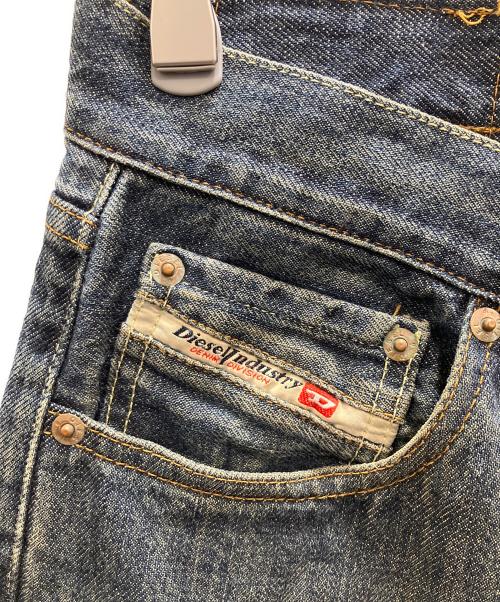 DIESEL（ディーゼル）DIESEL (ディーゼル) デニムパンツ インディゴ サイズ:W33の古着・服飾アイテム