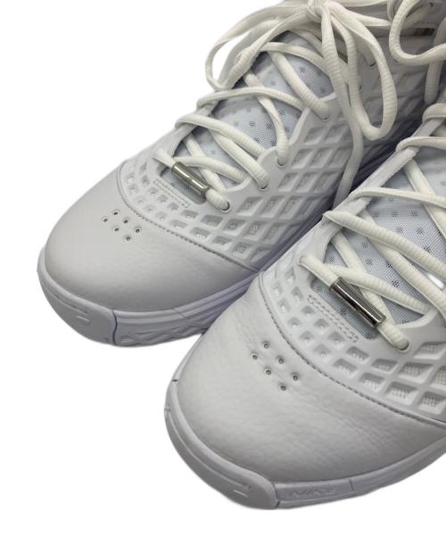 NIKE（ナイキ）NIKE (ナイキ) コービー3プロトロ ヘイロー　ミッドカットスニーカー ホワイト サイズ:SIZE 27.5cmの古着・服飾アイテム