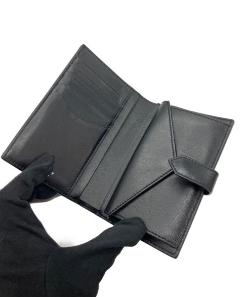 GIVENCHY（ジバンシィ）GIVENCHY (ジバンシィ) G-CUT MEDIUM WALLET2つ折り財布 ブラックの古着・服飾アイテム