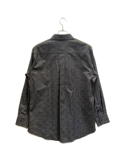 ALEXANDER McQUEEN（アレキサンダーマックイーン）ALEXANDER McQUEEN (アレキサンダーマックイーン) 長袖シャツ グレー サイズ:SIZE 52の古着・服飾アイテム