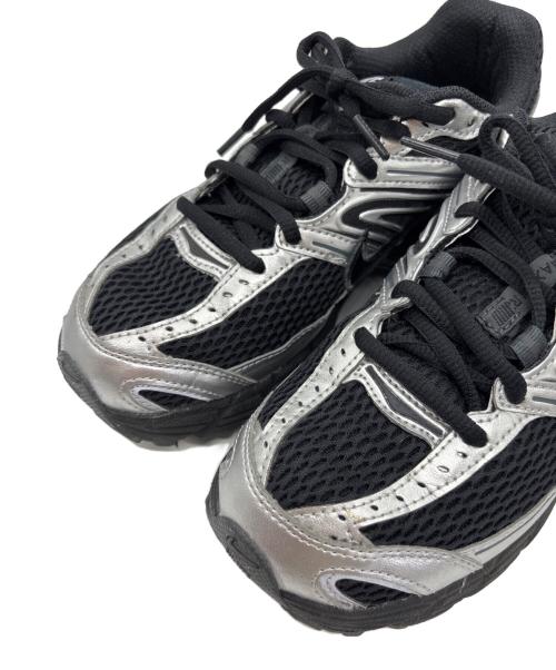 NIKE（ナイキ）NIKE (ナイキ) AIR MAX モト　2K ブラック×グレー サイズ:SIZE 24cmの古着・服飾アイテム