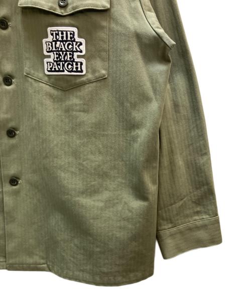 BlackEyePatch（ブラックアイパッチ）BlackEyePatch (ブラックアイパッチ) SPIDER WEB MILITARY SHIRT カーキ サイズ:Ｌの古着・服飾アイテム