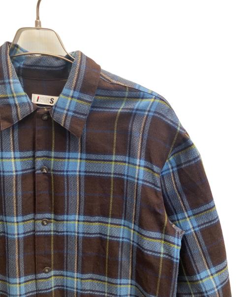 ISSEY MIYAKE（イッセイミヤケ）ISSEY MIYAKE (イッセイミヤケ) I.S ISSEY MIYAKE SPORTSシャツ ブルー サイズ:Мの古着・服飾アイテム