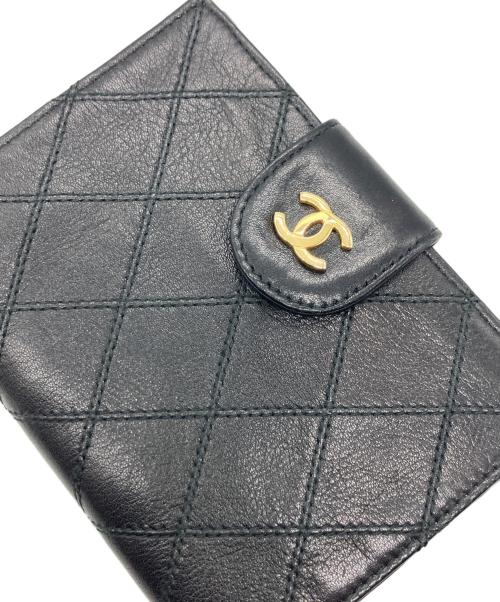 CHANEL（シャネル）CHANEL (シャネル) がま口2つ折り財布 ブラックの古着・服飾アイテム