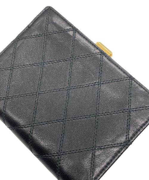 CHANEL（シャネル）CHANEL (シャネル) がま口2つ折り財布 ブラックの古着・服飾アイテム