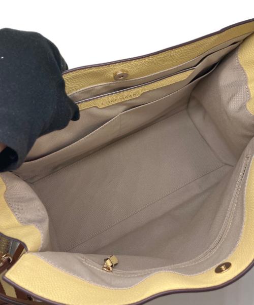 COLE HAAN（コールハーン）COLE HAAN (コールハーン) キャリーオール ショルダーバッグ クリームの古着・服飾アイテム