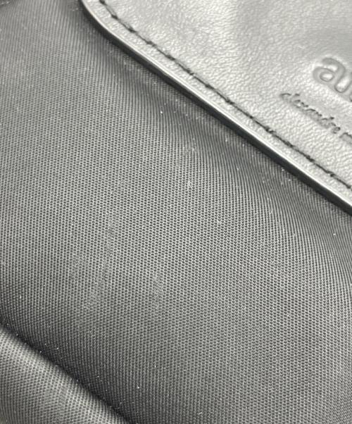 AMI Alexandre Mattiussi（アミアレクサンドルマテュッシ）AMI Alexandre Mattiussi (アミアレクサンドルマテュッシ) ショルダーポーチ ブラックの古着・服飾アイテム