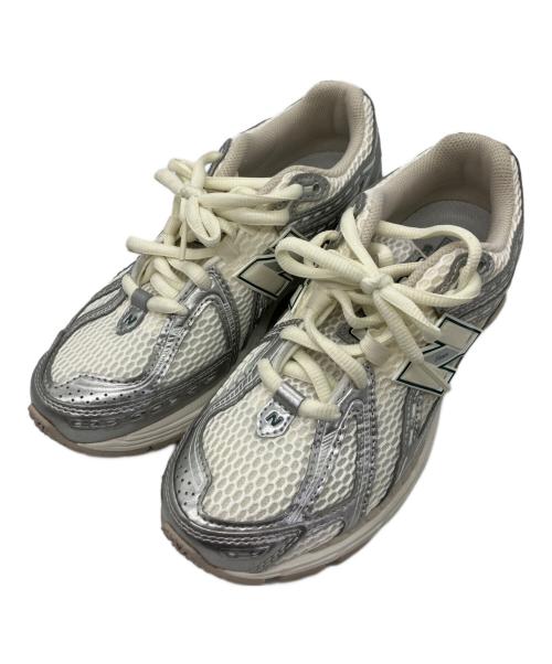 NEW BALANCE（ニューバランス）NEW BALANCE (ニューバランス) ローカットスニーカー ホワイト サイズ:SIZE 24cmの古着・服飾アイテム