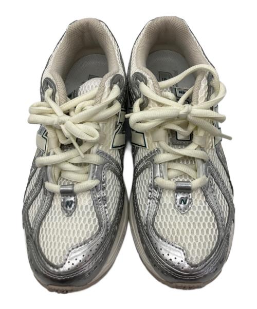 NEW BALANCE（ニューバランス）NEW BALANCE (ニューバランス) ローカットスニーカー ホワイト サイズ:SIZE 24cmの古着・服飾アイテム