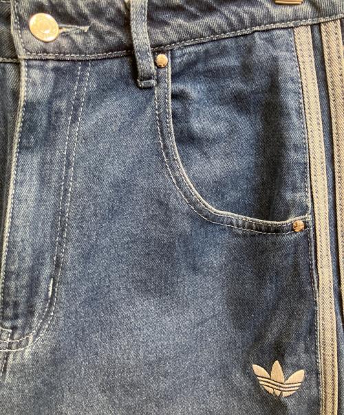 adidas（アディダス）adidas (アディダス) デニム ファイヤーバードパンツ ブルー サイズ:81cm (W32)の古着・服飾アイテム