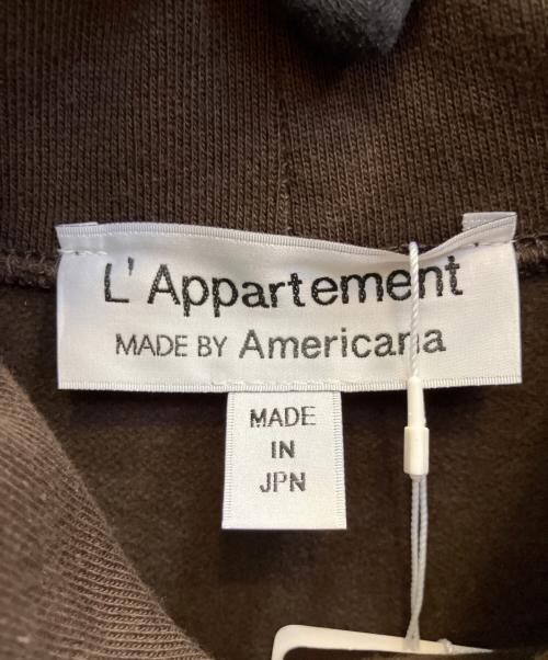 L'appartement（アパルトモン）L'appartement (アパルトモン) プルオーバーパーカー ブラウン サイズ:SIZE 1 未使用品の古着・服飾アイテム
