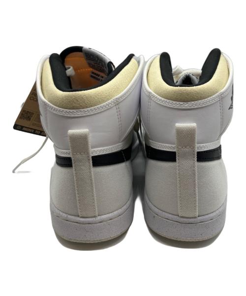 NIKE（ナイキ）NIKE (ナイキ) AIR JORDAN1 KO ホワイト×グレー サイズ:SIZE 27cm 未使用品の古着・服飾アイテム