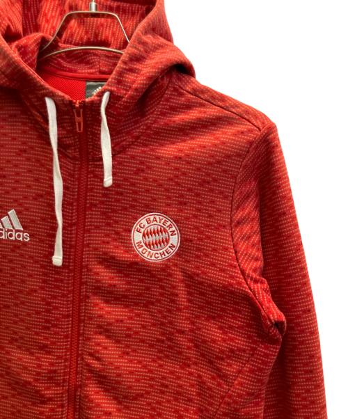 adidas（アディダス）adidas (アディダス) ジップパーカー　バイエルンミュンヘン レッド サイズ:Ｌの古着・服飾アイテム