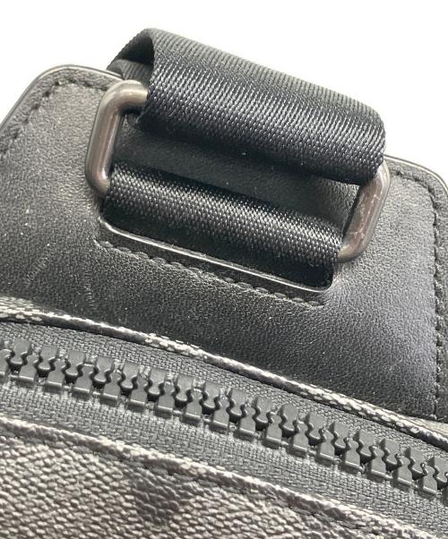 COACH（コーチ）COACH (コーチ) トラックパック シグネチャー ブラックの古着・服飾アイテム