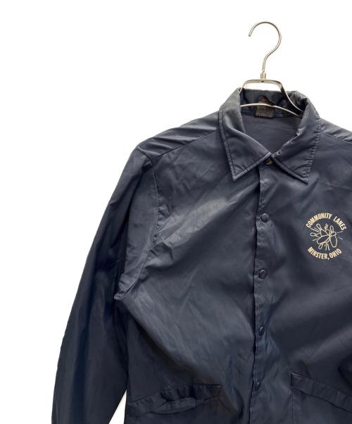 ARISTO JAC BY HILTON（アリストジャックバイヒルトン）ARISTO JAC BY HILTON (アリストジャックバイヒルトン) コーチジャケット ネイビー サイズ:Мの古着・服飾アイテム
