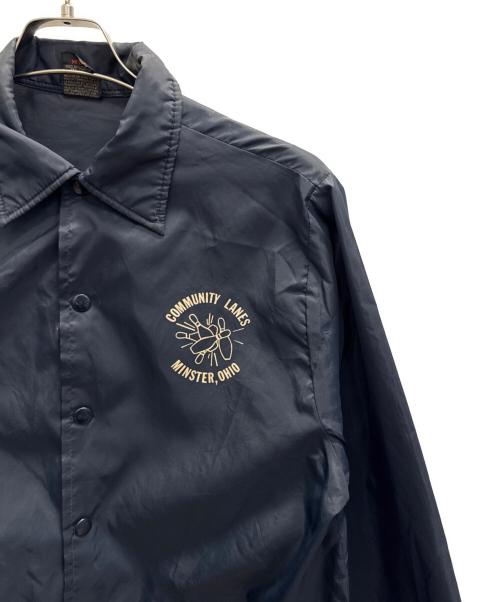 ARISTO JAC BY HILTON（アリストジャックバイヒルトン）ARISTO JAC BY HILTON (アリストジャックバイヒルトン) コーチジャケット ネイビー サイズ:Мの古着・服飾アイテム